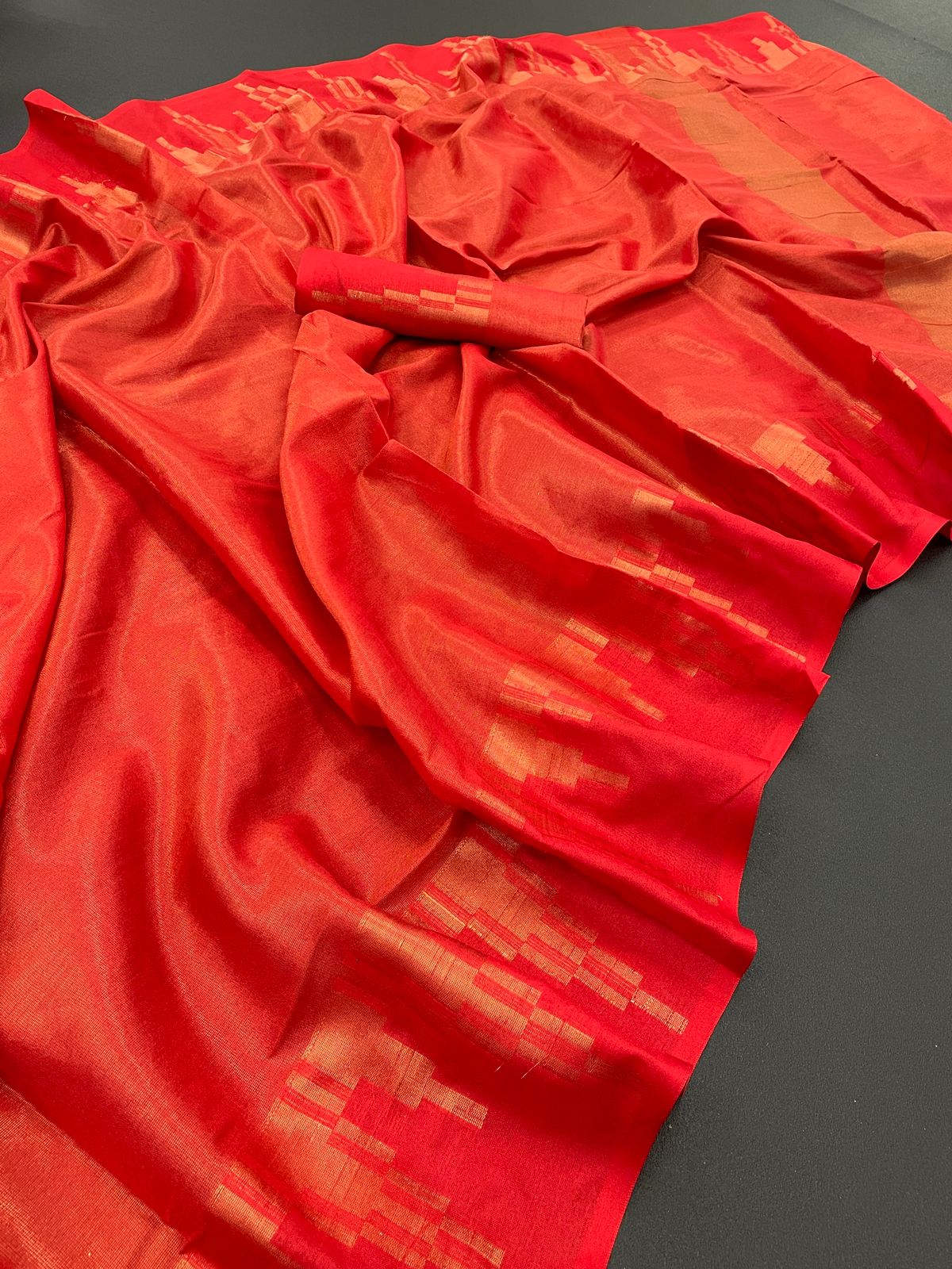 Unique Red Soft Silk Saree With Dazzling Blouse Piece