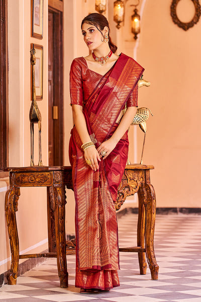 Entrancing Red Soft Banarasi Silk Saree With Refreshing Blouse Piece
