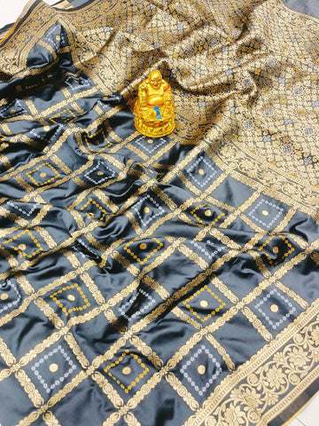 Glorious Grey Banarasi Silk Saree With Breathtaking Blouse Piece