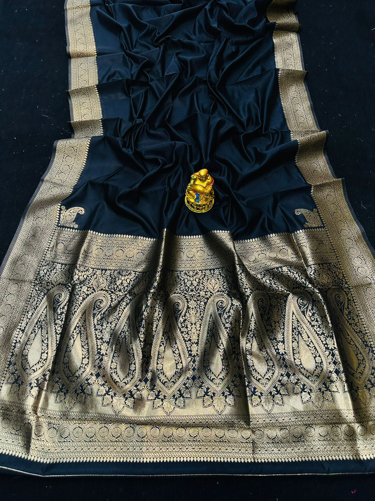 Fugacious Black Soft Banarasi Silk Saree With Imbrication Blouse Piece