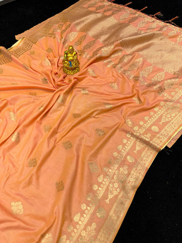 Transcendent Peach Banarasi Silk Saree With Magnificat Blouse Piece