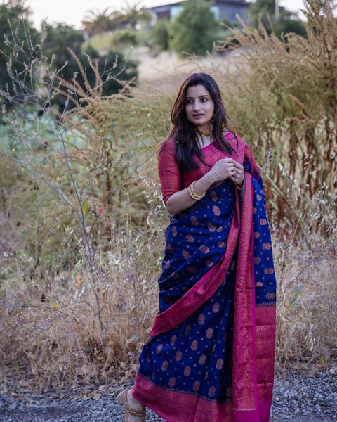 Dissemble Blue Soft Silk Saree With Comely Blouse Piece